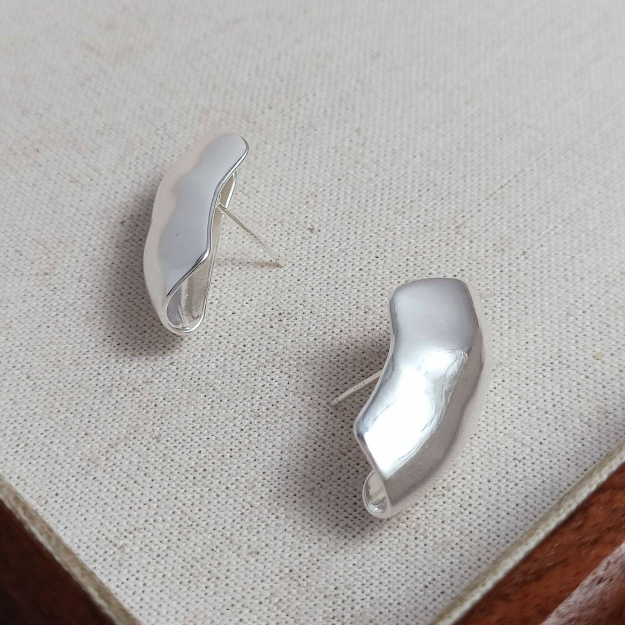 LanLivia – wholesale Cuff/wrap earrings – Unique Silver Armor Wrap Earrings3