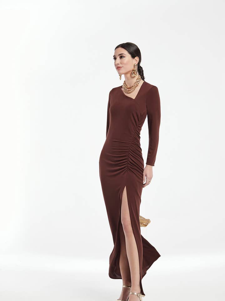 Robe Longue Encolure Asymétrique Maille Unie pour la vente par OKY