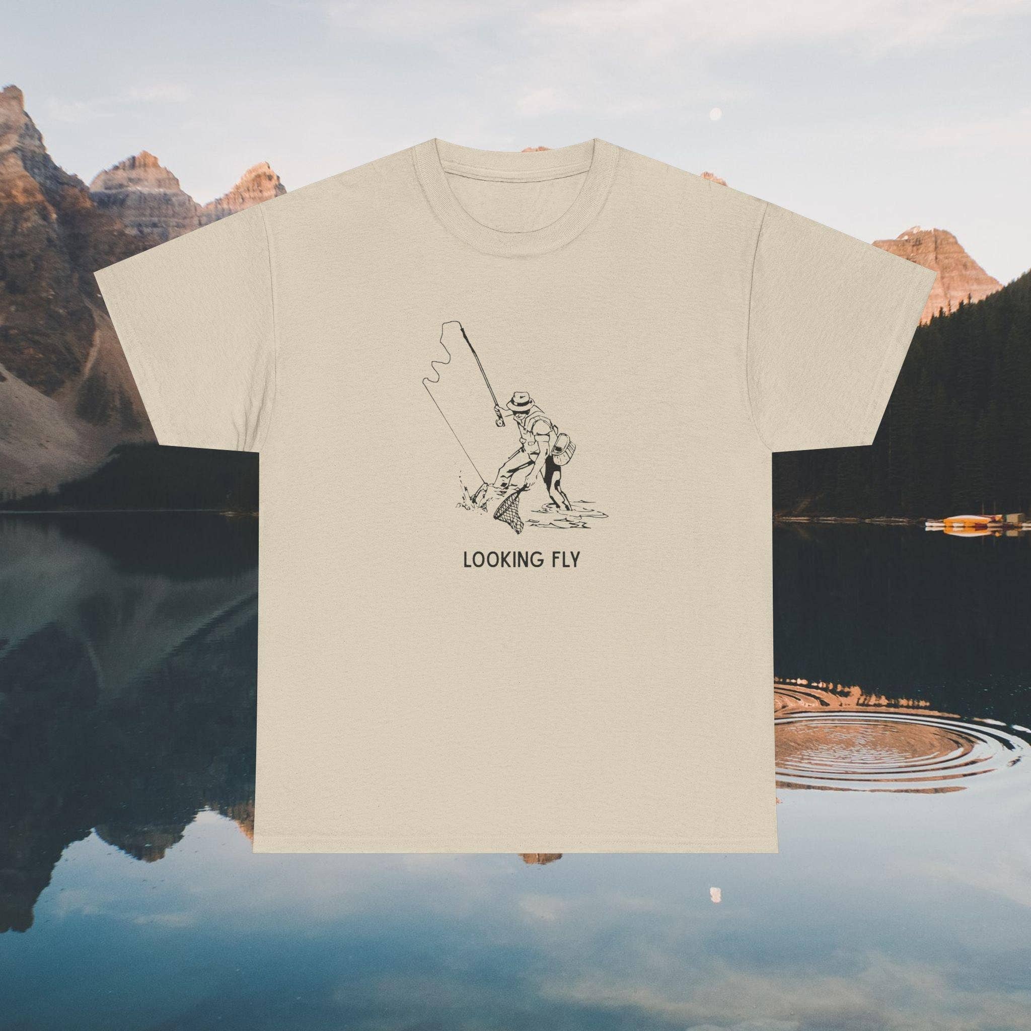 CVH DREAMY LTD – wholesale T-shirt (graphic) – women's – Looking Fly Graphic Shirt, Retro Fisherman Shirt