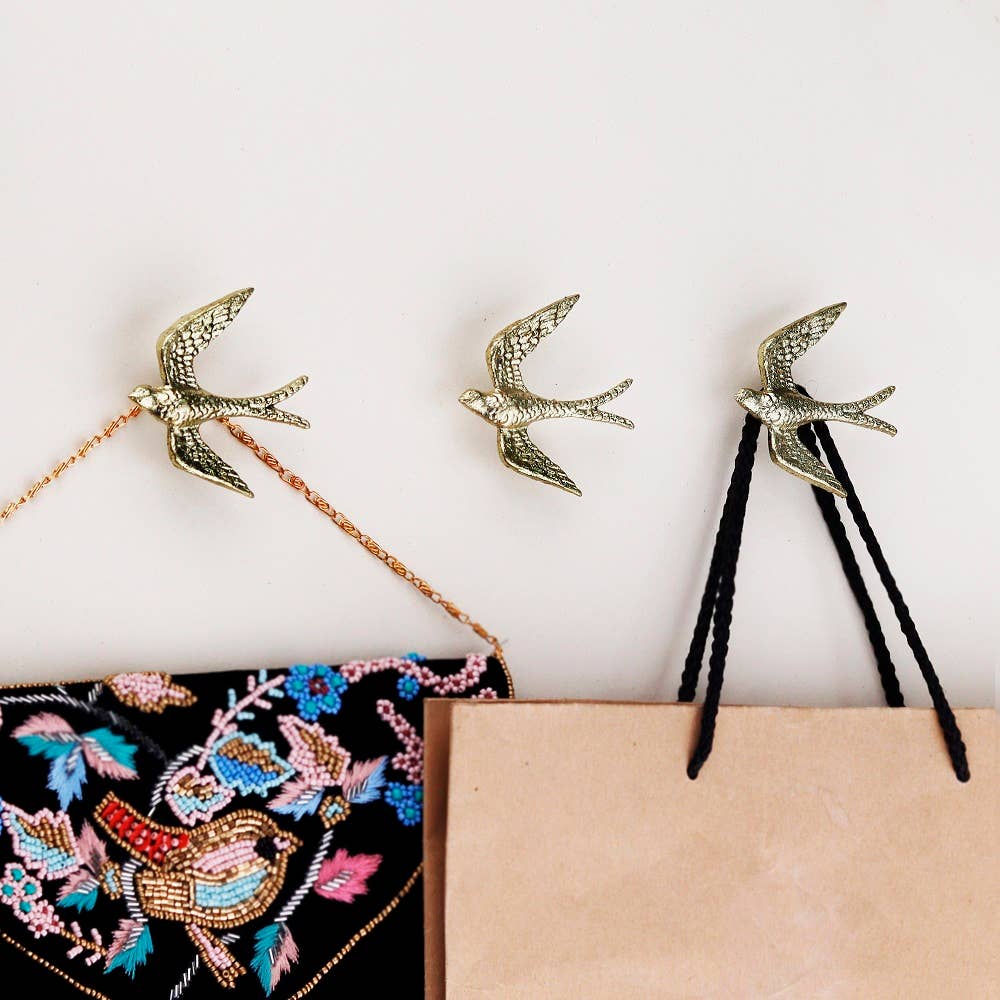 3 Piece Iron Eagle Hooks for Bedroom Wall Golden for wholesale on Faire1
