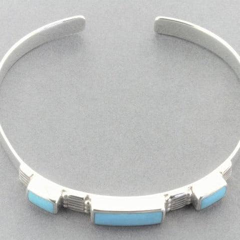 Manchette en argent et turquoise pour la vente par Makers & Providers