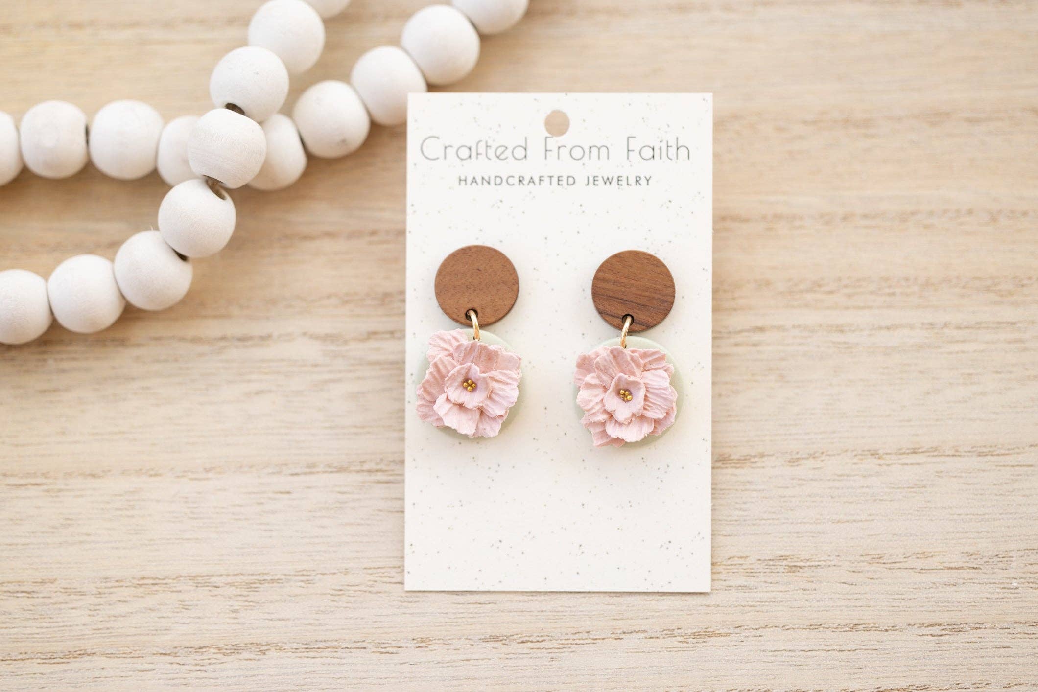 Crafted From Faith, LLC – wholesale Hängande örhängen – Carnation-hängen8