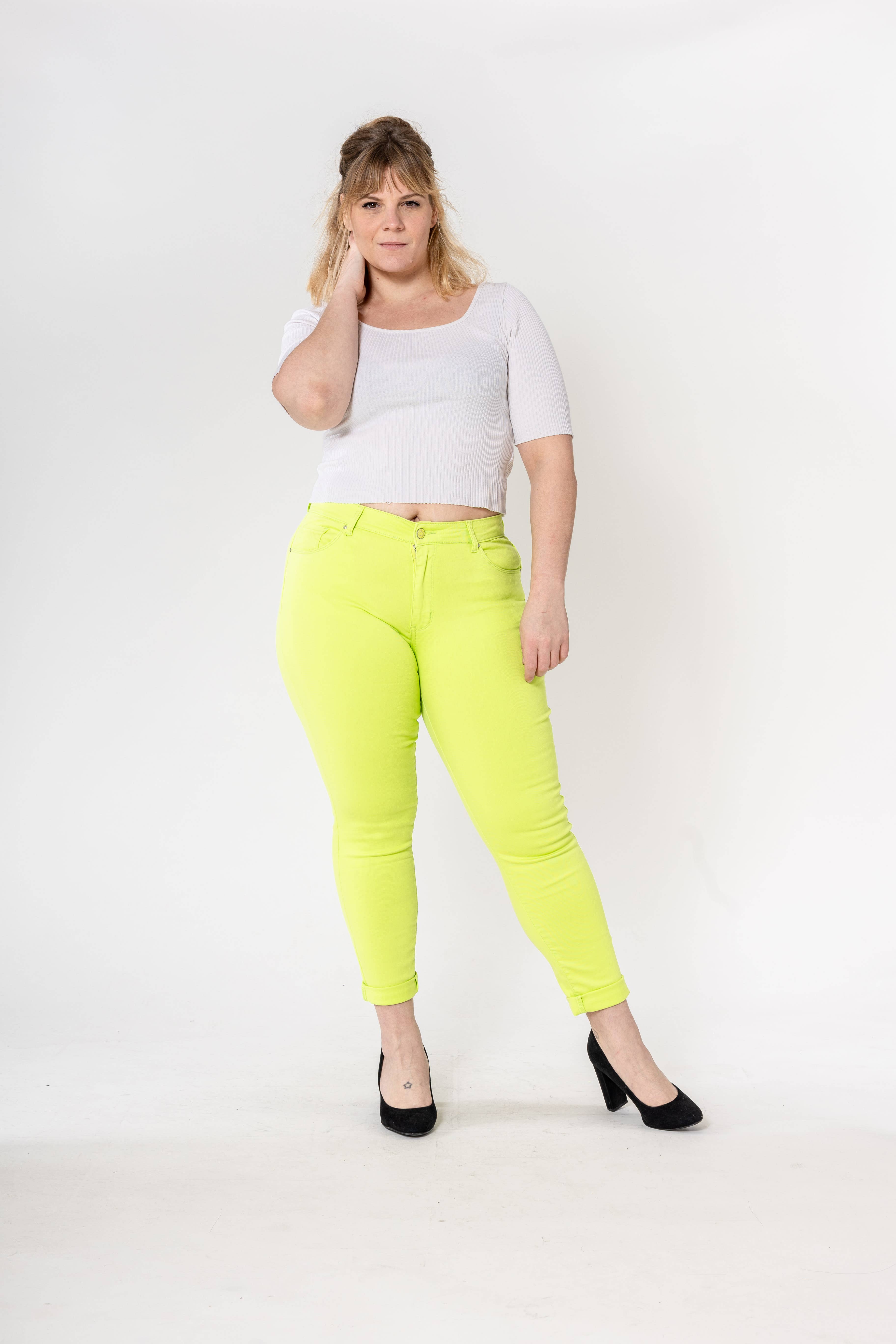 Nina Carter – Calças - Mulher por atacado – Tamanho Plus Curve Plus Tamanho Voltar ao Pescoço P19988