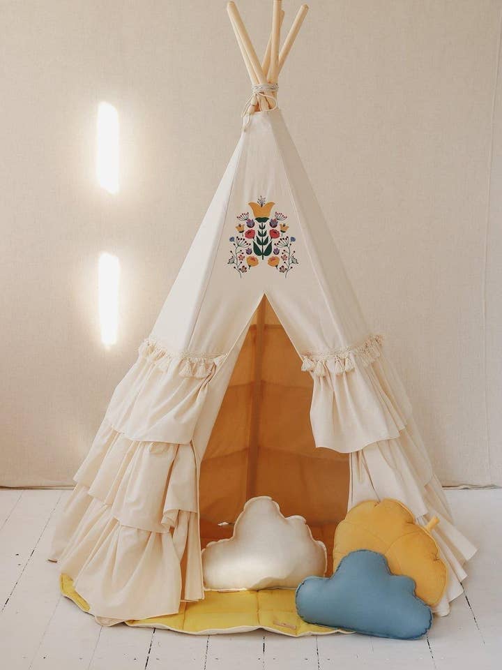 Set Teepee with Frills “Folk” with Shell or Leaf Mat "Honey" for wholesale by Moi Mili