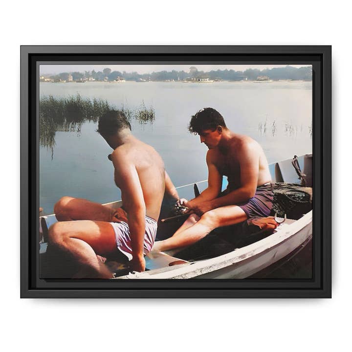 paire 035 | Photo Vintage Encadrée - Toile Mate pour la vente par Walt & Pete