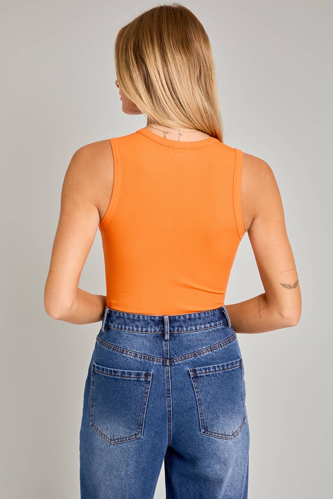 LE LIS - Wholesale Bodysuit - Women's - ROUND NECK SLEEVELESS BODYSUIT31