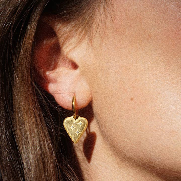 Rue Roosevelt - Wholesale Huggie earrings - 18k Gold Plated Heart Huggie Earrings3