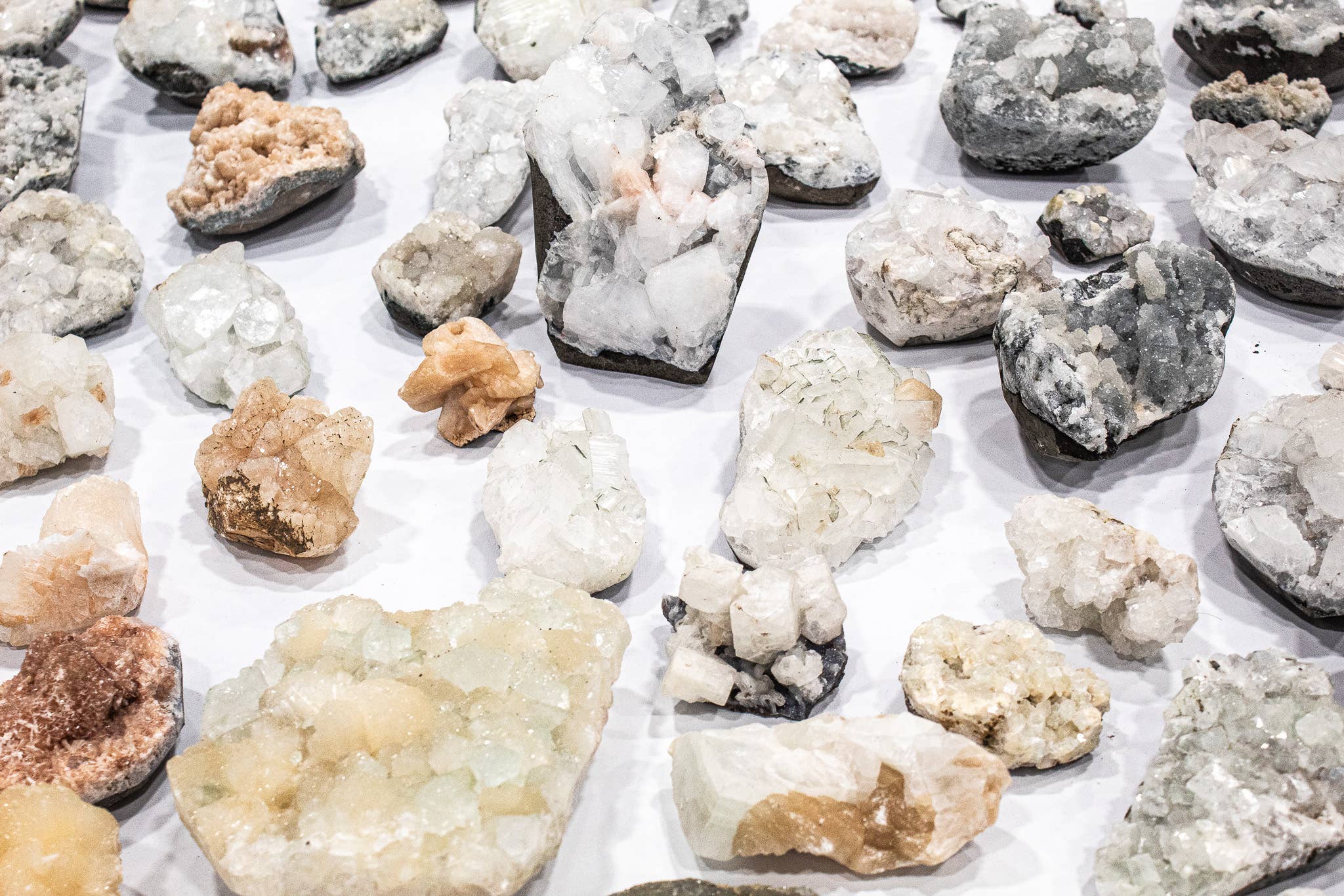 Quasar Gems USA - Wholesale Spiritual Stone/Crystal - Apophyllite, Zeolite, and Stilbite 1kg/2lbs1