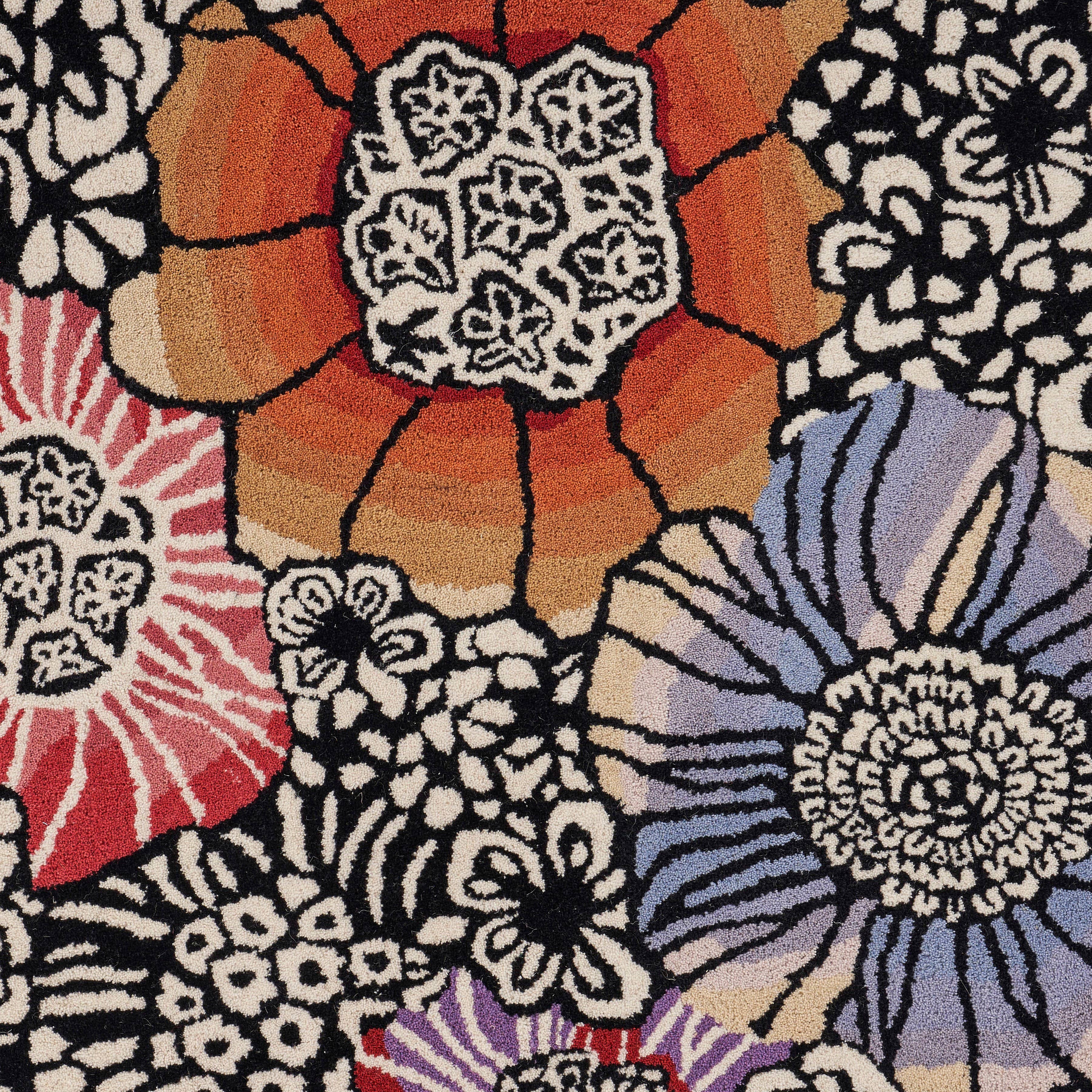 LR Home - Wholesale Area Rug - Raelyn Vintage Floral Hand-Tufted Wool Round Indoor Area Rug31