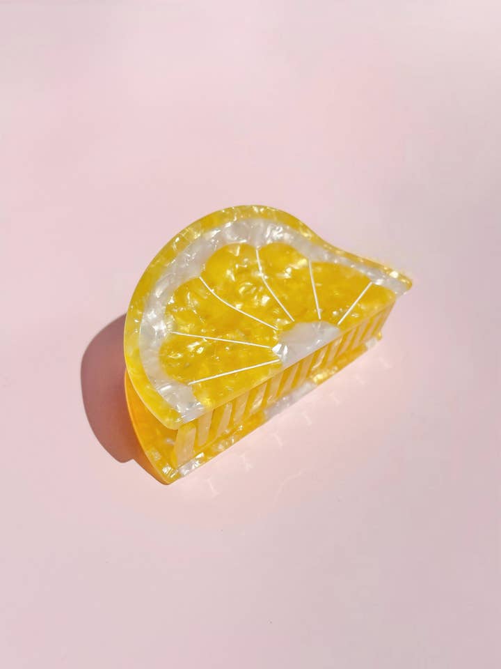 Pince à cheveux en forme de griffe citron jaune soleil // Acétate de cellulose pour la vente par Line & Co