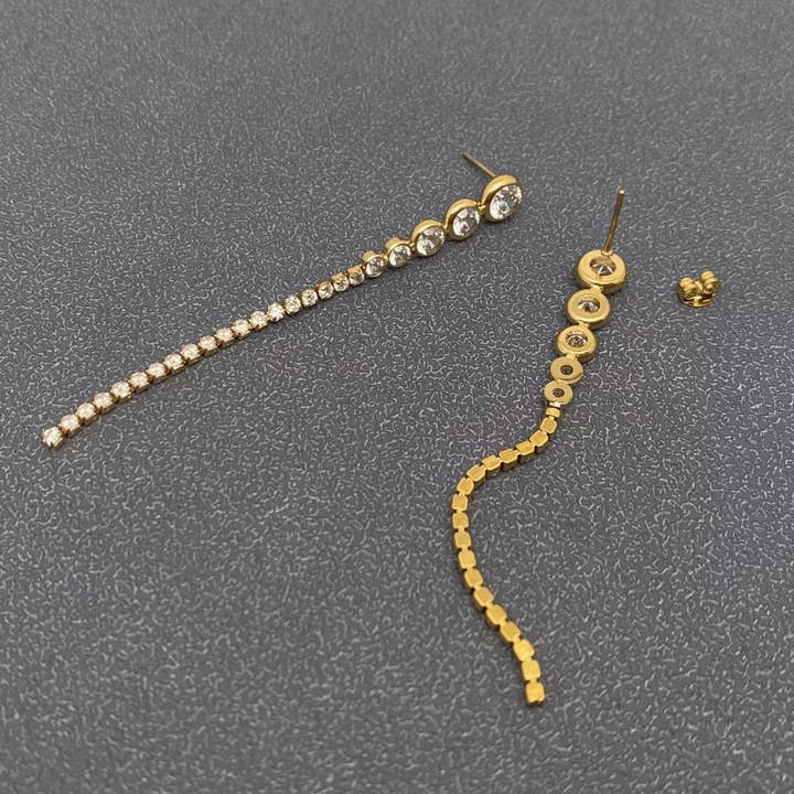 Mio Queena - Wholesale Dangle Earrings - 18K Gold Plated S.Steel Inlay Zircon Ffinge Earrings - FGS1