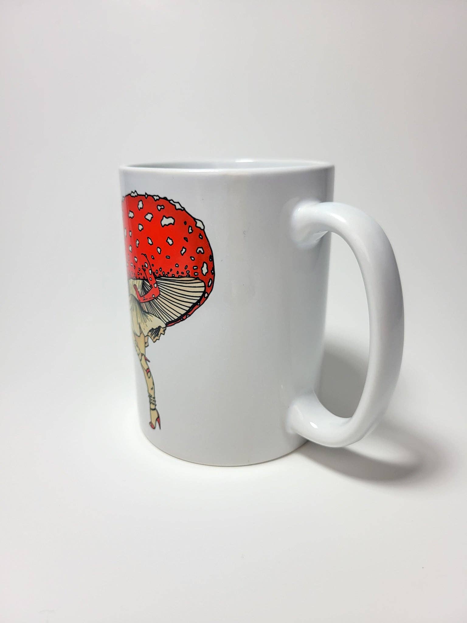 Mushroom Marauder – Caneca por atacado – Caneca de Café Miss Amanita | Pinup Menina Cogumelo | 11oz/15oz3