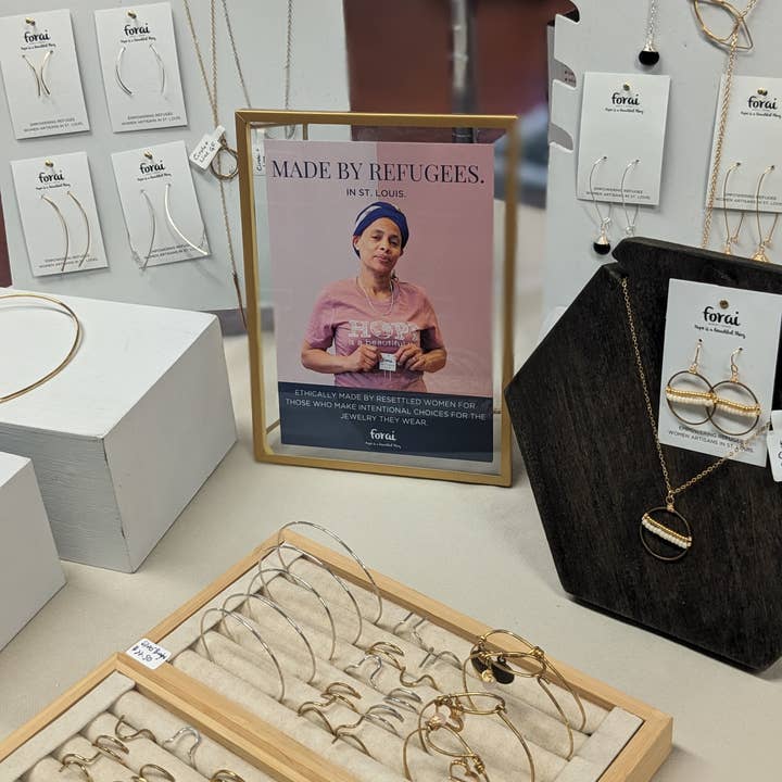 Forai - Wholesale Jewelry Stand & Display - Why Buy Forai Shelf-Talker1