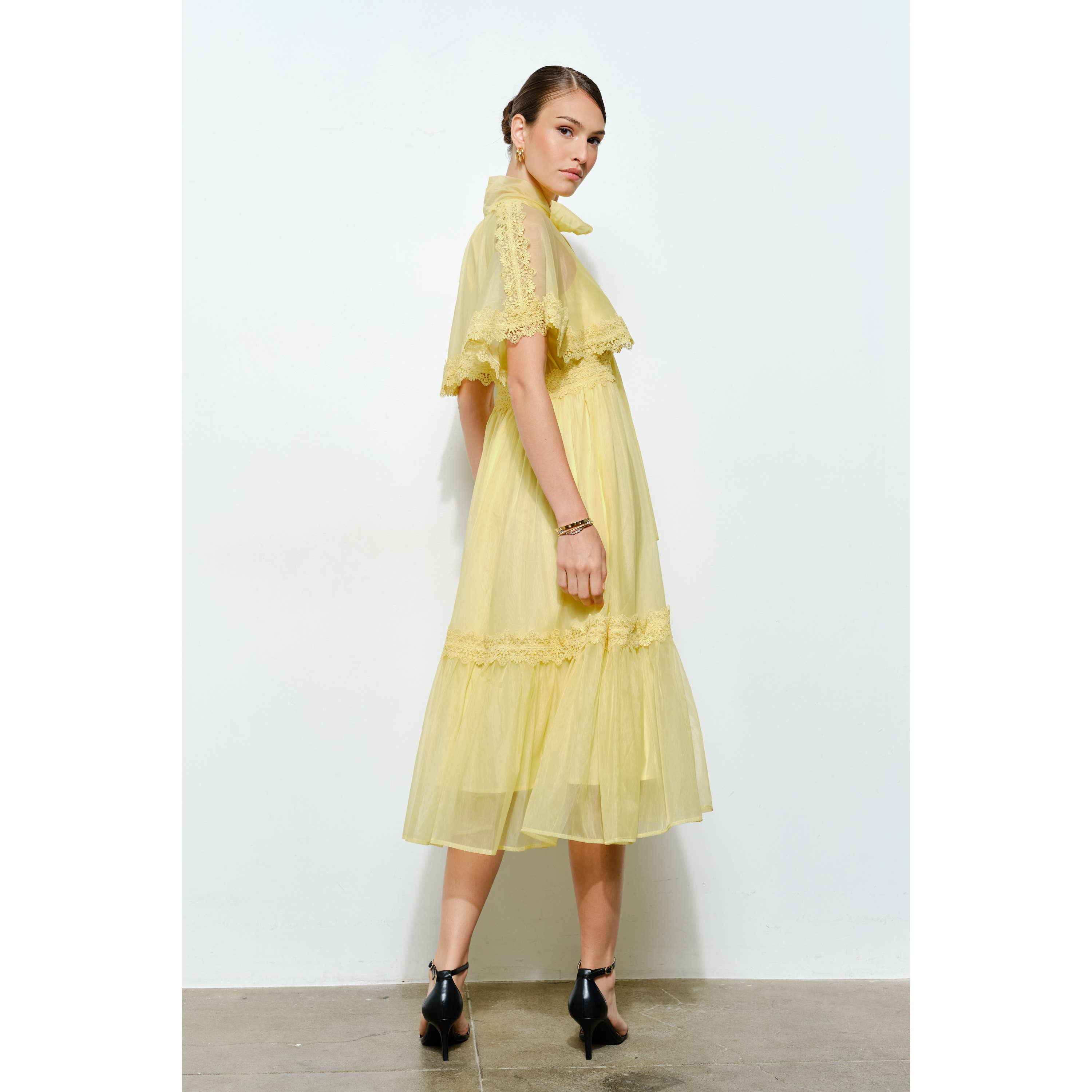 INA – wholesale Klänning - Dam – Fluga Cape-Stil Volang Spets Organza Klänning18