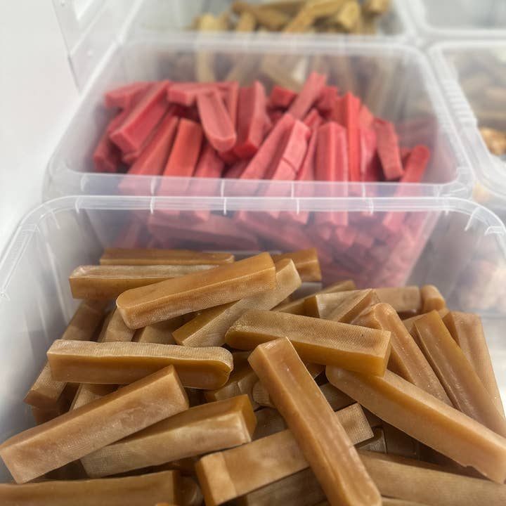 Yak Chews Medium size - 5kg bags - Multiple Flavours for wholesale by Apex Pet Products (Meaty Bubbles)