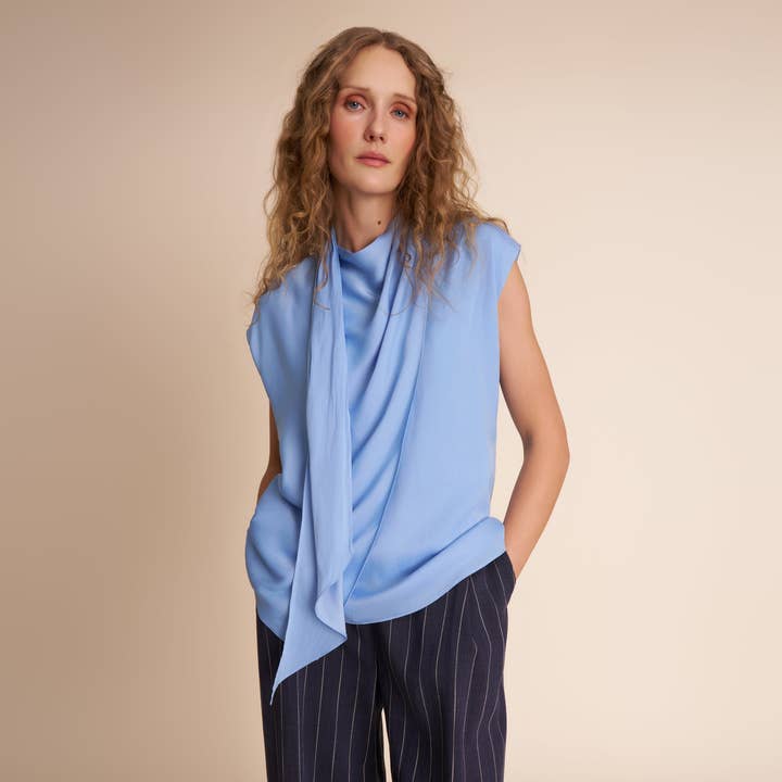 Top foulard Ismelka - Éco Drapé :: Bleu ciel pour la vente par M.M.LaFleur