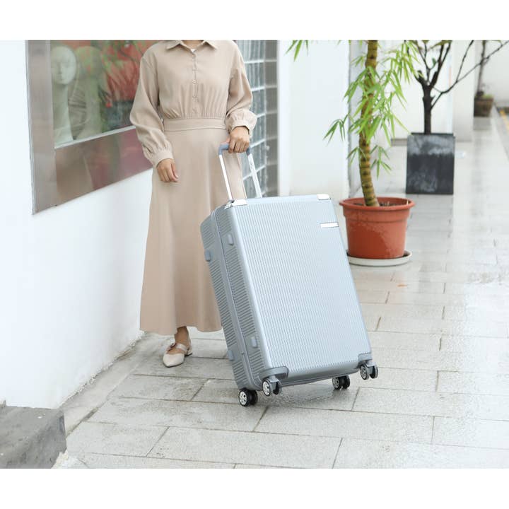 MKF Collection – wholesale Luggage – MKF Collection Tulum Extra Large Check in Spinner by Mia k.4