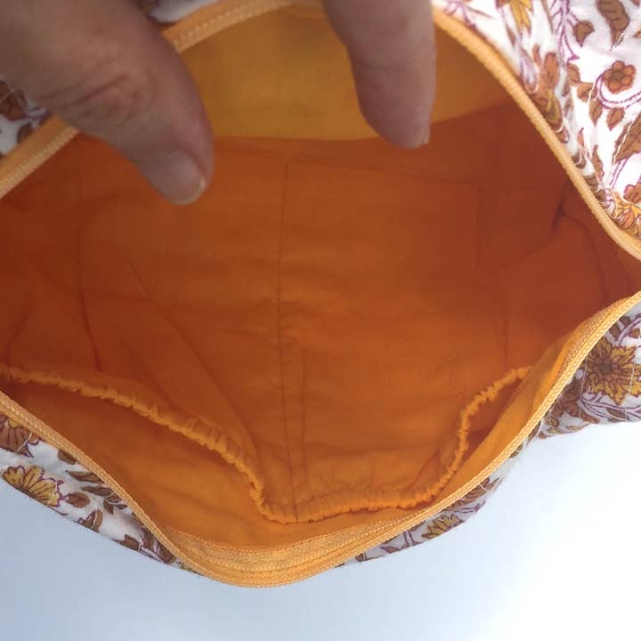 Mehera Shaw – wholesale Make-up/cosmetic bag – Cosmetics Bag - Quilted Hand Block Print Cotton2