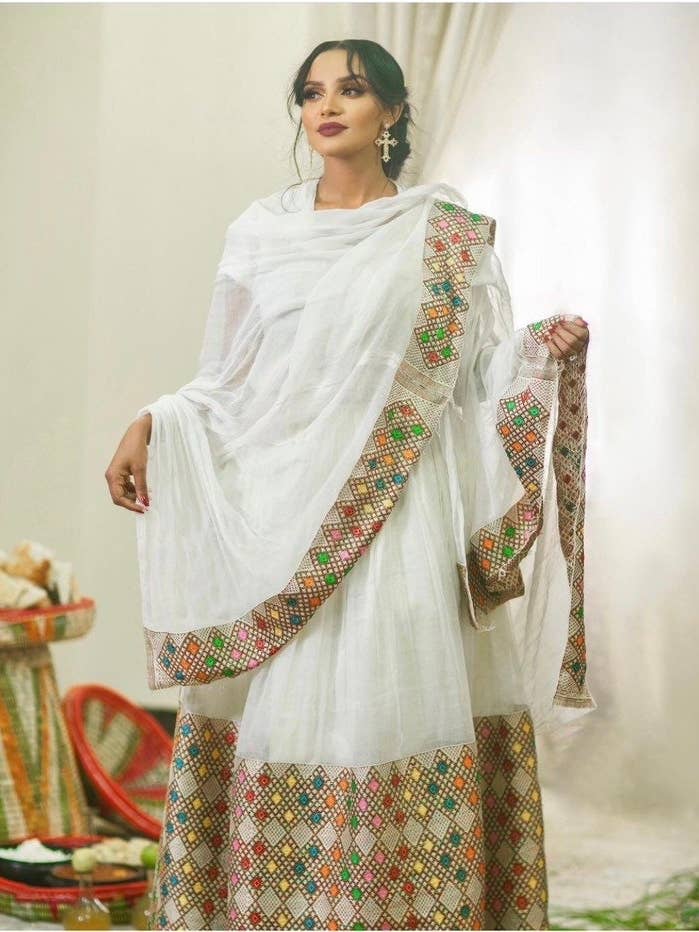 Ein schlichtes und elegantes Menen für den Großhandel von Brhan