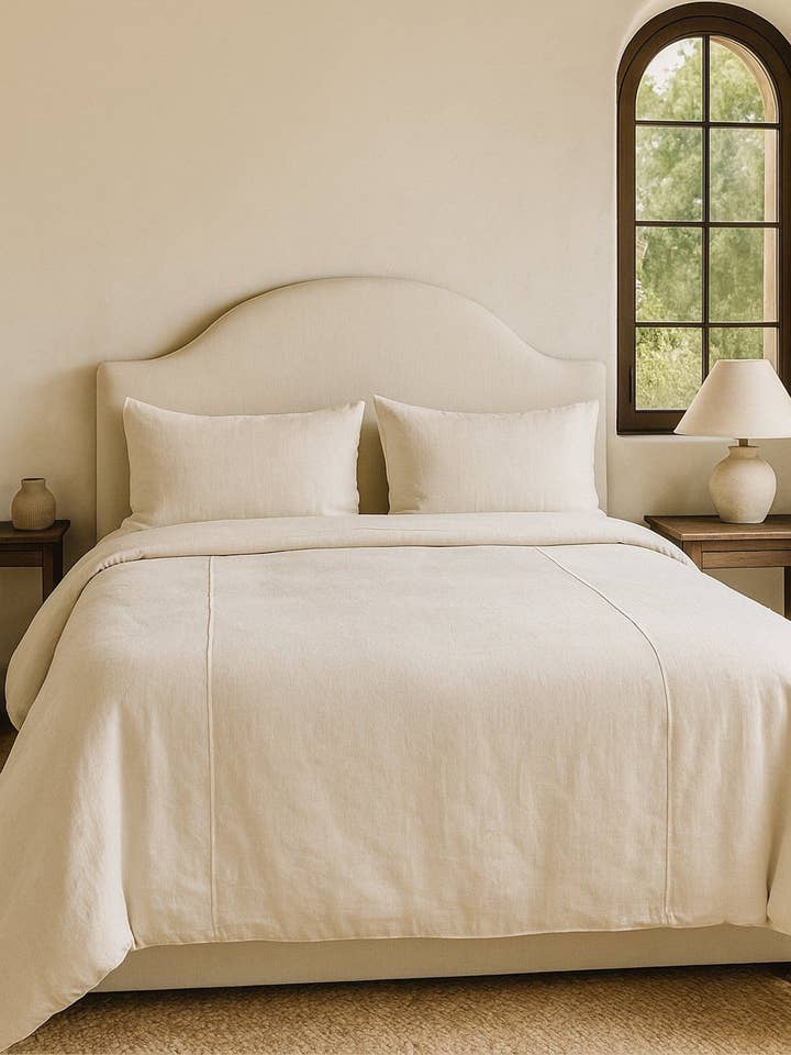 Housse de couette en lin à coutures Signature pour la vente par Anaya Home