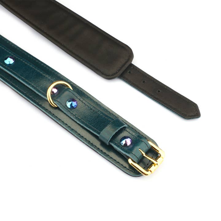 Liebe Seele – Großhandel Sexspielzeug – Luxus-Knöchelfesseln aus blauem Leder mit blauen Nieten 3