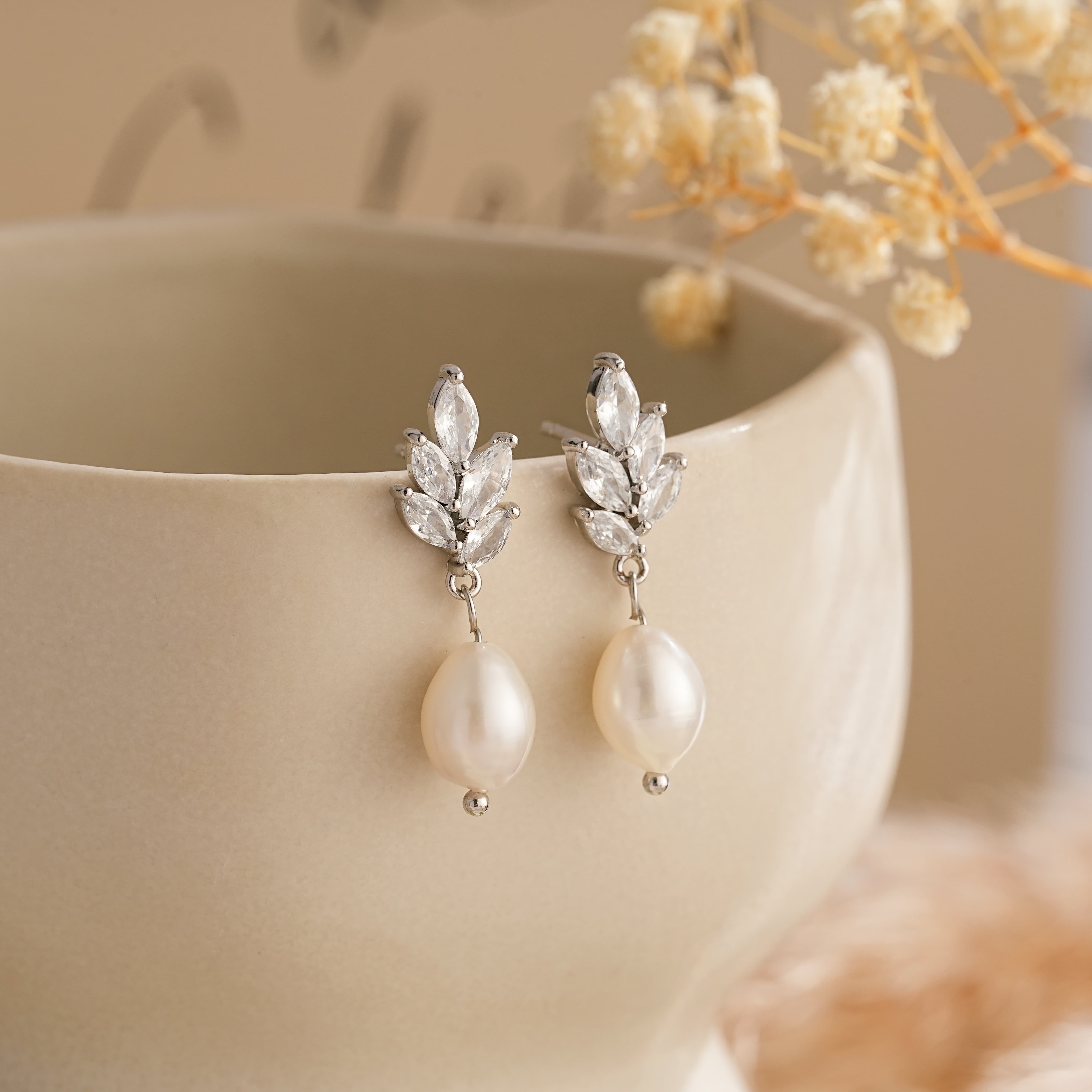 Drrtymagic - Wholesale Dangle Earrings - Freshwater Pearl Drop Earrings with Crystal Leaf8
