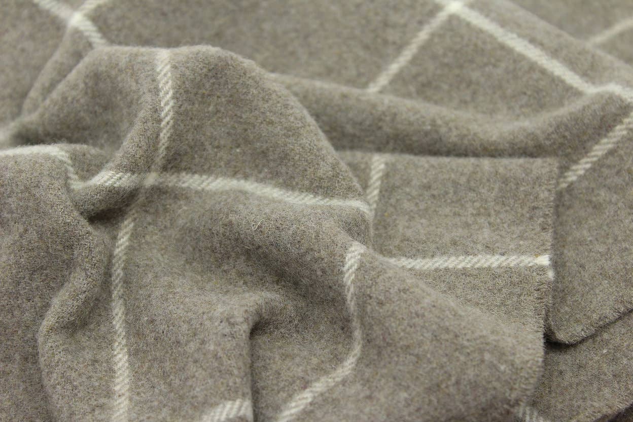 Giardino Segreto - Wholesale Throw Blanket - QUADRO pure taupe wool blanket2