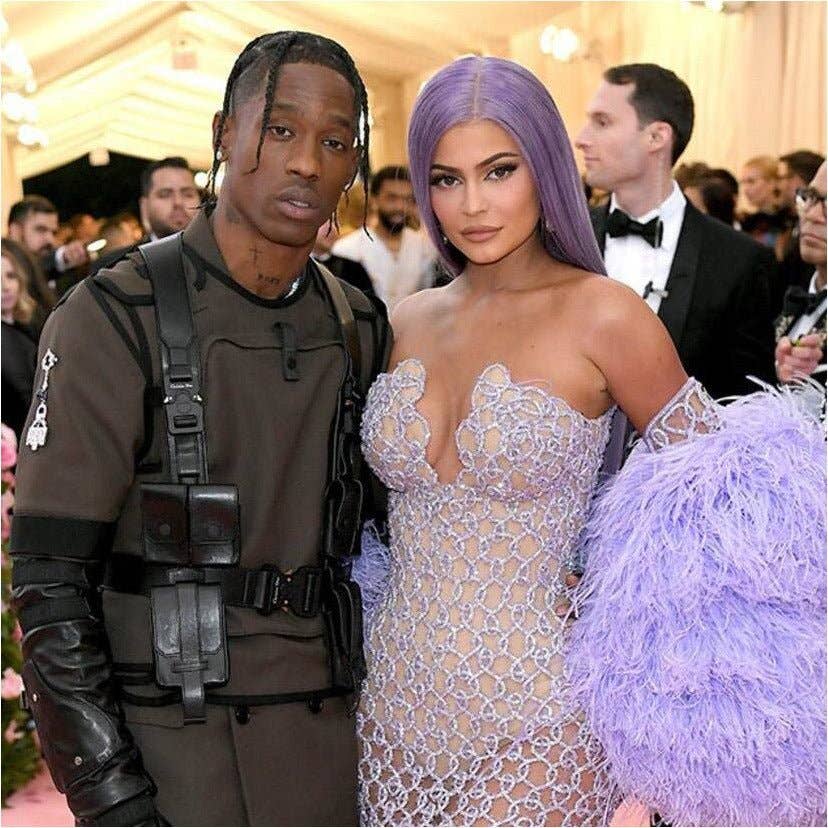 Milk & Honey - Vendita all'ingrosso Extension per capelli - Parrucca frontale in pizzo viola Met Gala Dreams4