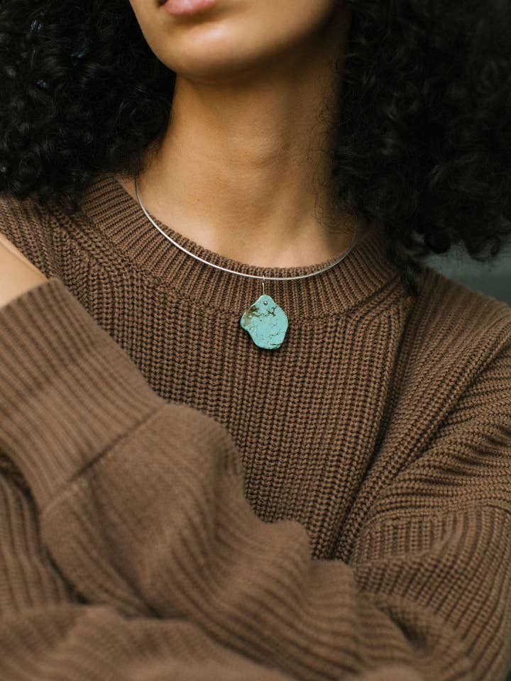 Col de cou avec pépite de turquoise pour la vente par Sarah Safavi Jewelry