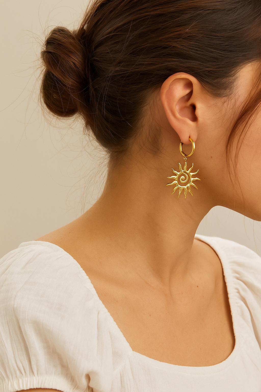 Wild & Free – Großhandel Ohrhänger – Ohrringe aus Edelstahl mit Sonnenanhänger1