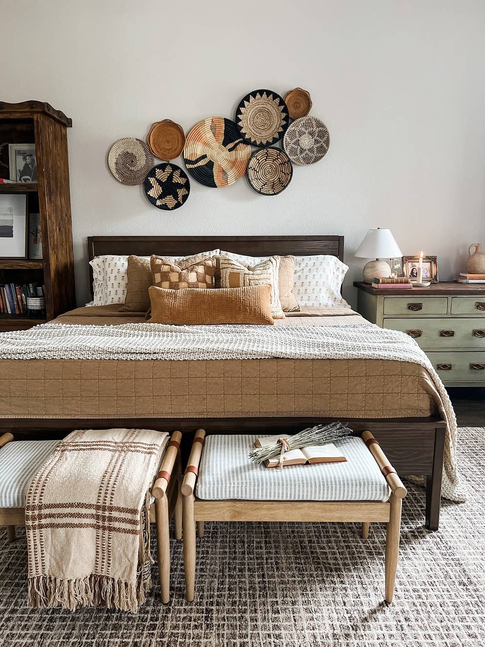 Casa Amarosa – wholesale Throw/decorative pillow – Tarika Checkered Crochet Accent Pillow, Beige- 18x18 Inch9