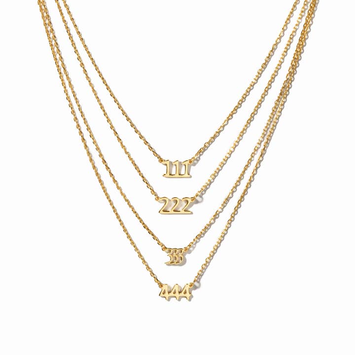 Collier numéro d’ange prêt à être expédié pour la vente par Sami Jewels