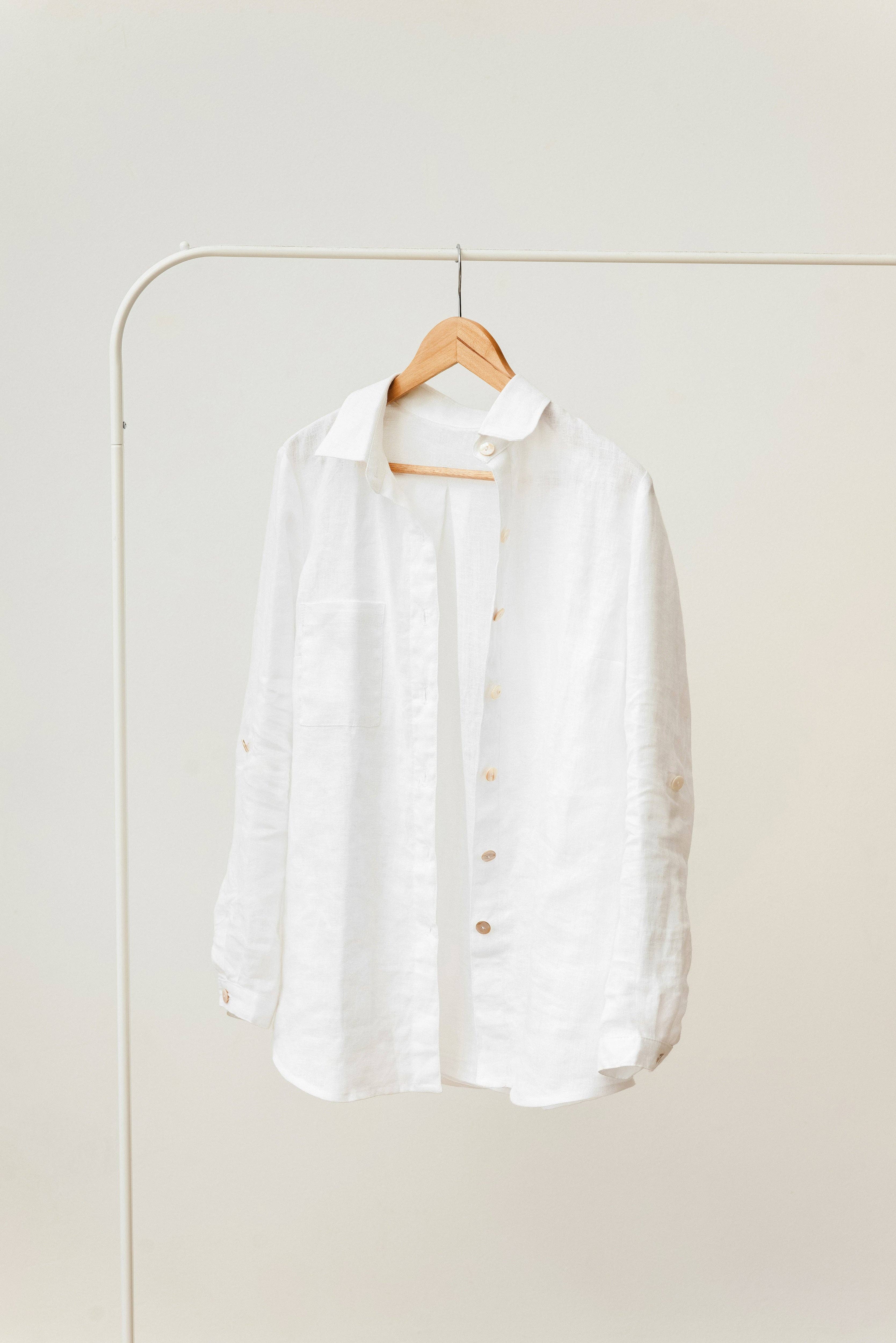 LinenQ – wholesale Buttoned-down shirt – Women's – Classic linen shirt2