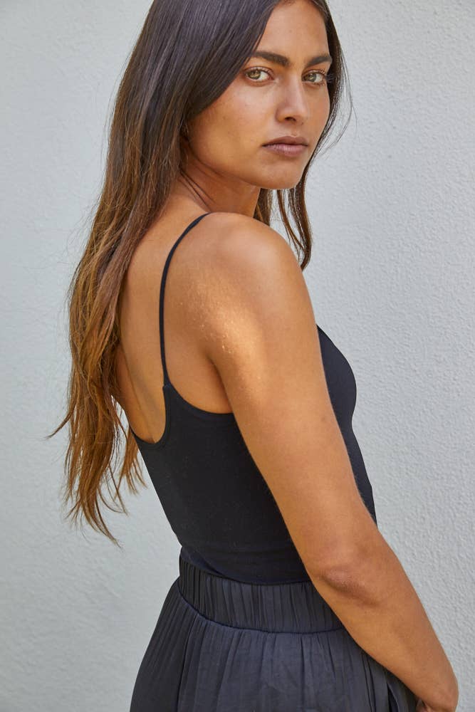 By Together – Großhandel Body – Damen – S1089 | Hochwertiger, nahtloser Body mit Spaghettiträgern2