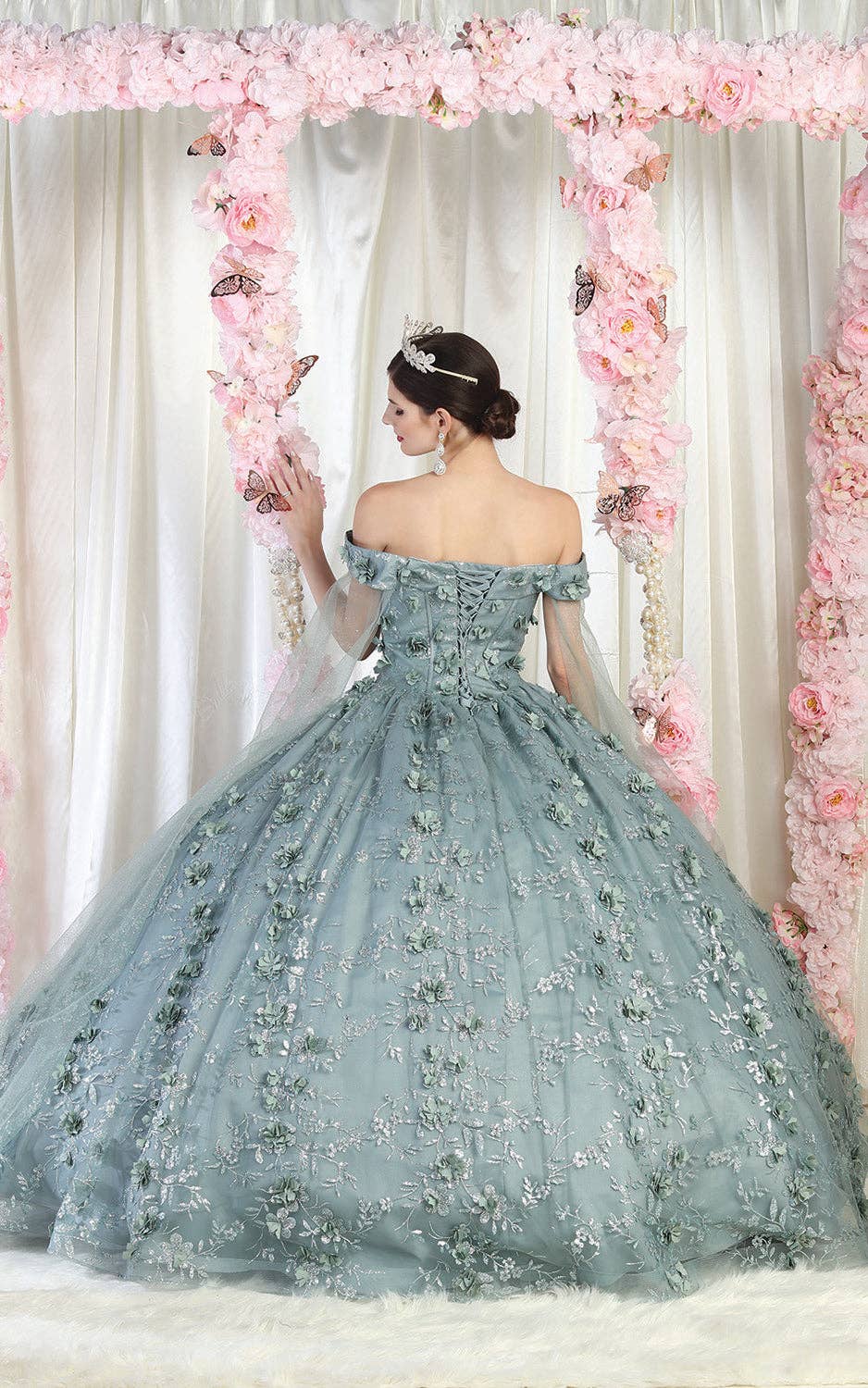 LA Merchandise - Vente Robe de soirée – femme - Robe de Quinceañera LA184 à épaules dénudées avec appliques florales3