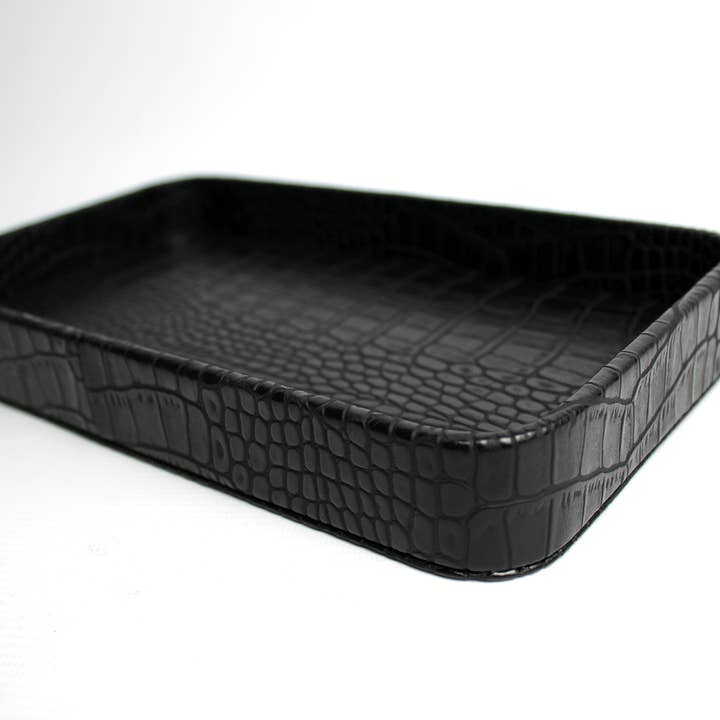 Vassoio rettangolare con bordo in ecopelle nero effetto coccodrillo per la vendita all'ingrosso da parte di Signature Home Collection GmbH