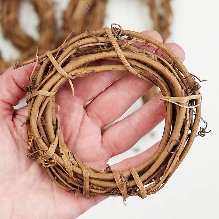 Factory Direct Craft - Wholesale Wreath - 4-Inch Natural Grapevine Wreath - Rustic Vine Twig Decor