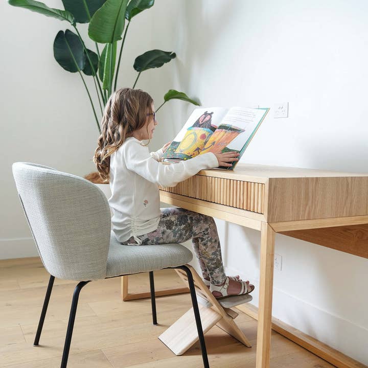 Nibble and Rest – wholesale Chair – Child – Footsi Grow™ - Adjustable Children's Footrest - Available NOW9