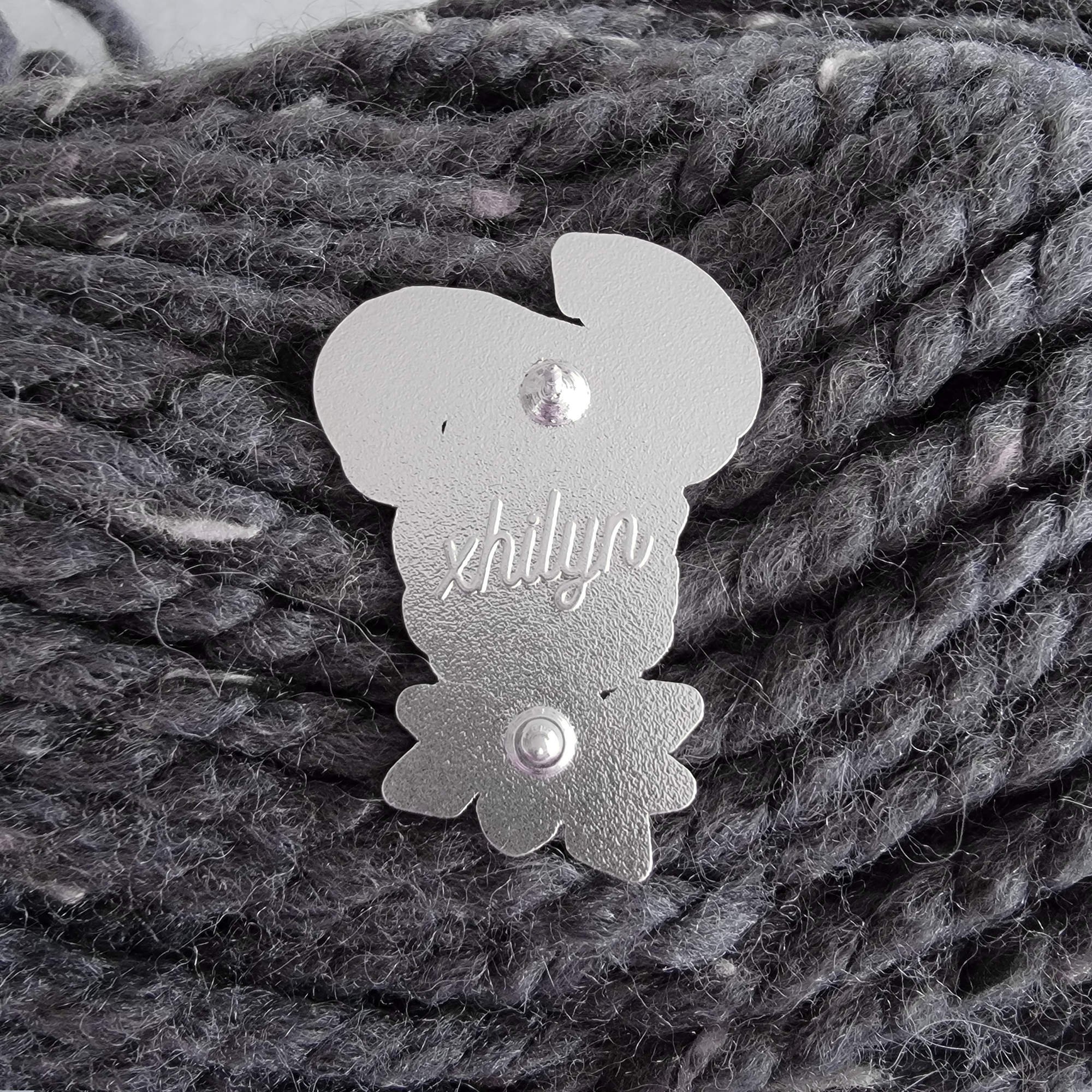 Xhilyn - Wholesale Lapel Pin/Button - Fennec Frost Pins - Dec 20245