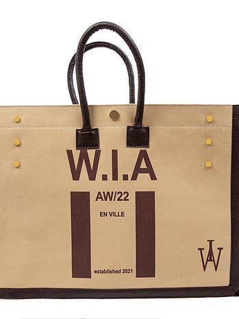 Large Rich Beige Tote för wholesale av Women with Initiative and Attitude