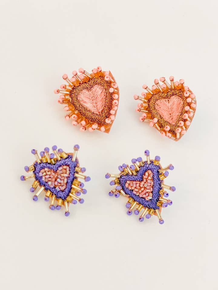 Petites boucles d'oreilles coeur pour la vente par V’Odetta