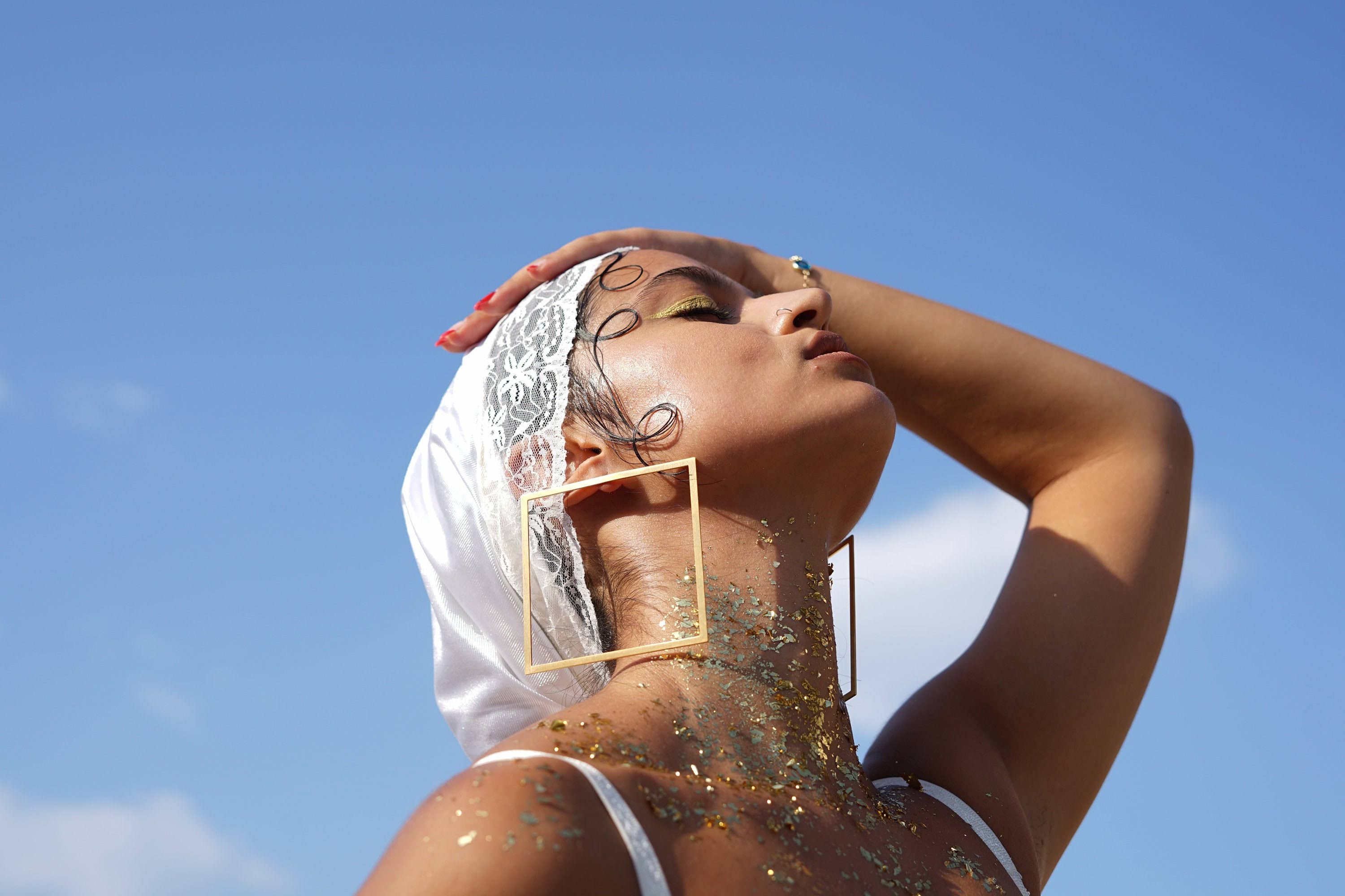 Laka Luka – Engroshandel Hoops – Oversized guldbelagte geometriske firkantede hoops3