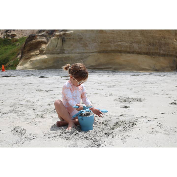 land of petite - Wholesale Beach/Pool Toy - Kids & Baby - 12 Piece Beach Bucket- Blue