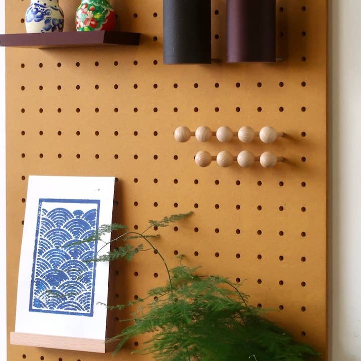 AIRE – wholesale Wall-mounted shelf – Wooden frame for Pegboard and book display7