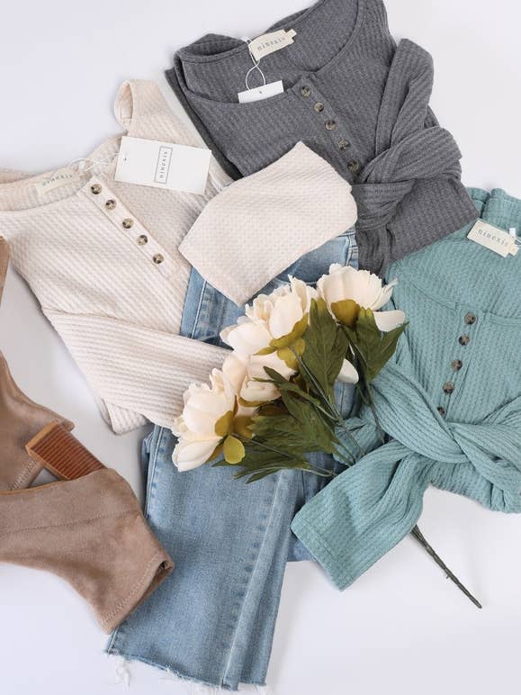 Rosa Clothing - Wholesale Knit Top - Women's - BUTTON Placket Long Sleeve Waffle Top16