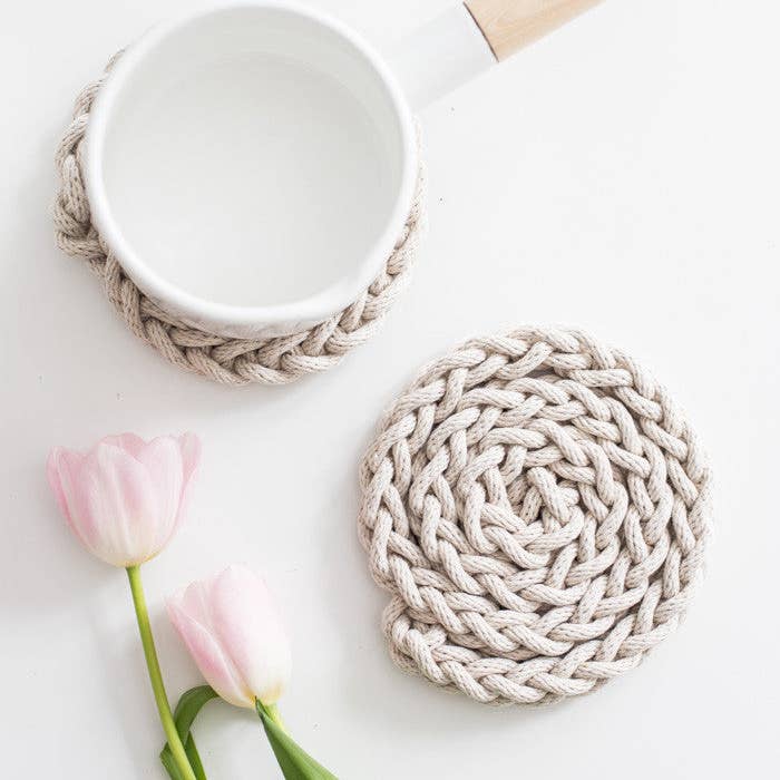 Flax & Twine - Wholesale Knitting/Crochet Supplies - Finger Knit Trivet Kit2