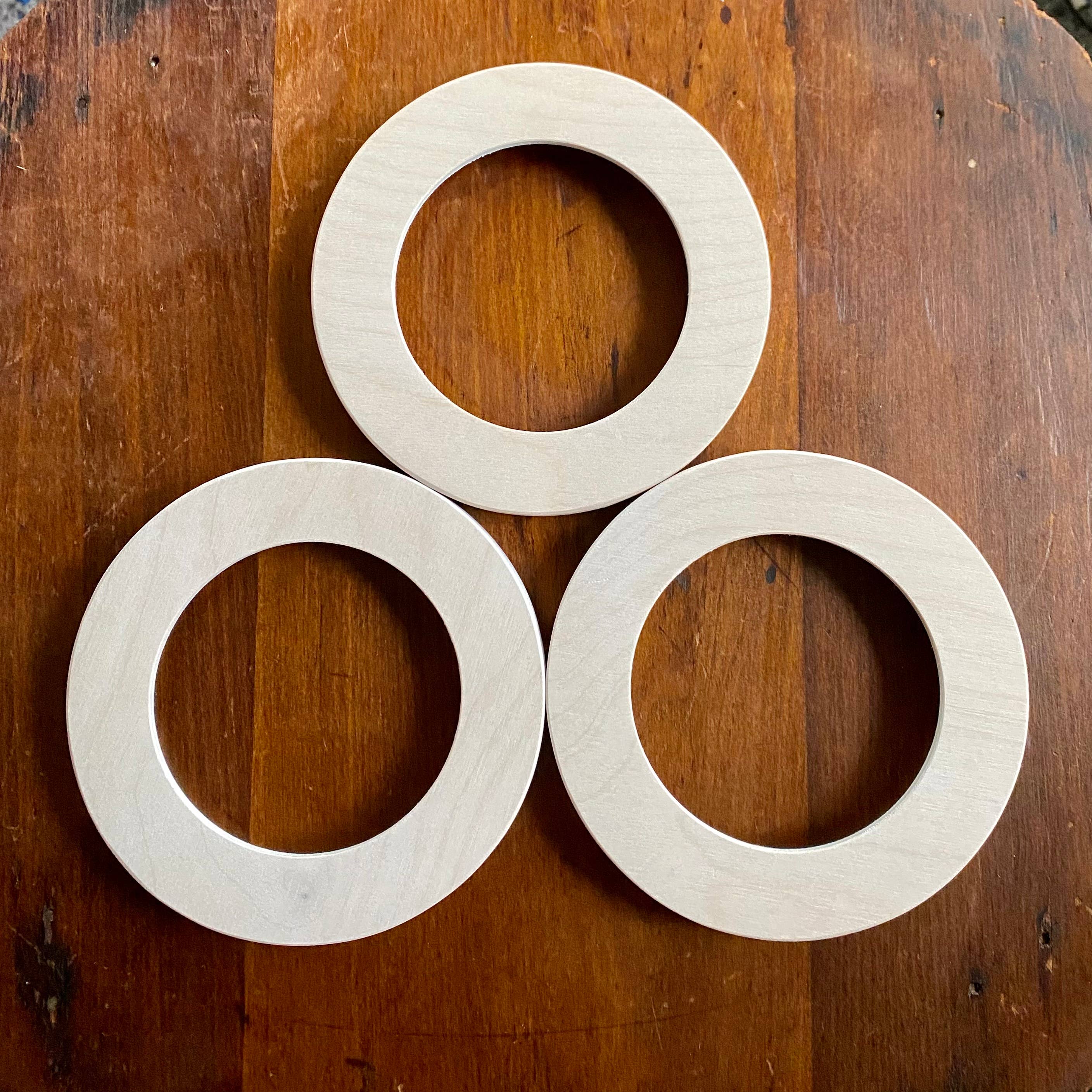 Modern Hoopla - Wholesale Embroidery/Cross Stitch Supplies - Modern Embroidery Hoop Frame for 4" Hoops3