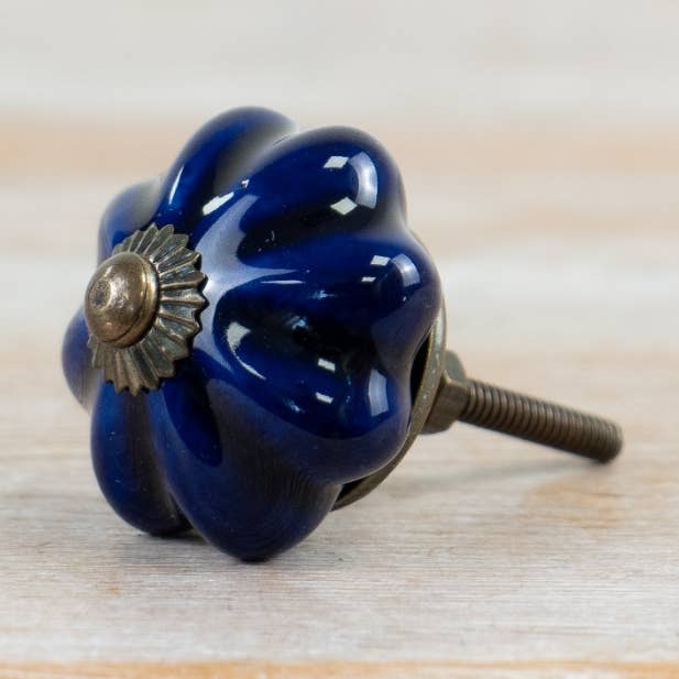 Flower Design Door Knob, 7cm for wholesale by Gainsborough Giftware x Portland Living