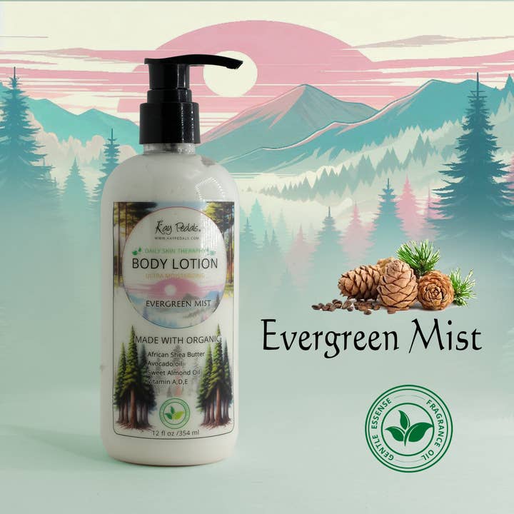 Lotion pour le corps naturelle Evergreen Mist fabriquée avec de l'huile parfumée pour peaux sensibles | Beurre de karité africain non raffiné biologique | Huile d'amande douce biologique | Huile d'avocat biologique pour la vente par Kay Pedals