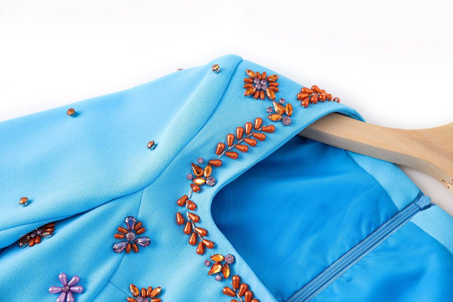 Couleur comme sur les photos Robe élégante à manches longues ornée de diamants faite à la main DR627Y en vente sur Faire3